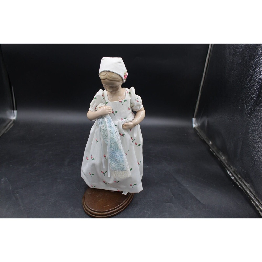 Bing and Grondahl B&G Mary The Doll & Baby Porcelain 1983 First Edition - Picture 1 of 3
